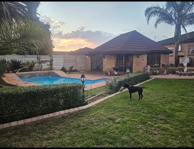 4 BEDROOM HOUSE FOR SALE IN ELSBURG